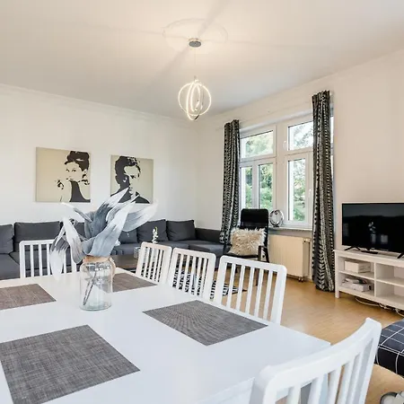 Grosszugige Ferienwohnung In Koln-dellbruck - #120518