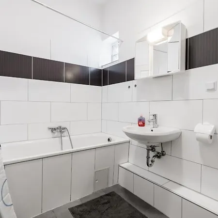 Grosszugige Ferienwohnung In Koln-dellbruck - #120518 Apartmán Kolín nad Rýnem
