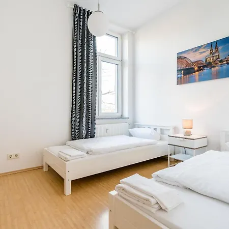 Apartmán Grosszugige Ferienwohnung In Koln-dellbruck - #120518 *