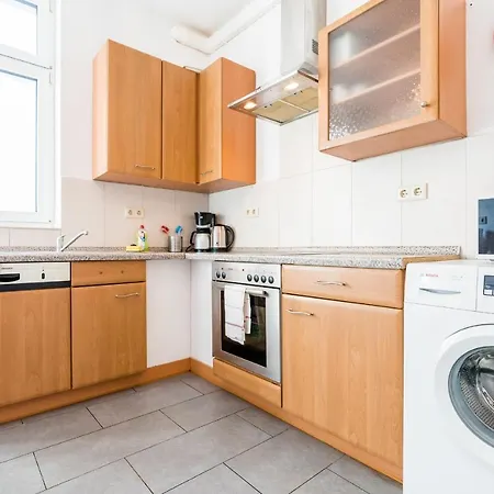 Apartmán Grosszugige Ferienwohnung In Koln-dellbruck - #120518 *