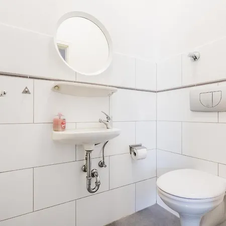 Grosszugige Ferienwohnung In Koln-dellbruck - #120518 Apartmán Kolín nad Rýnem